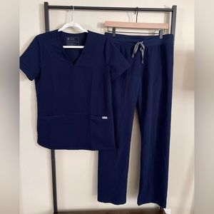 FIGS Women Navy Scrub Set Small
